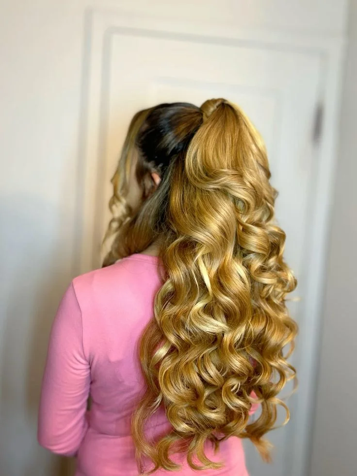 Voluminous Curly High Ponytail