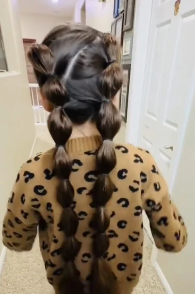 Zig-Zag Part Bubble Pigtails