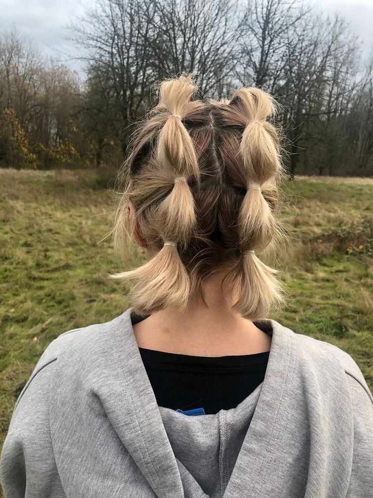 Short Hair Bubble Pigtails