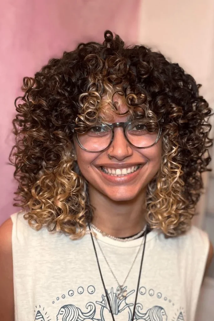 Face-Framing Curly Highlights