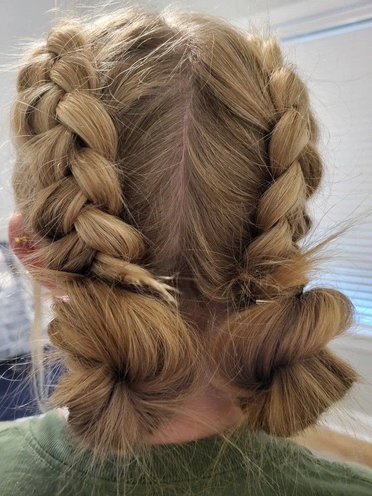 Short Hair Pigtail Buns