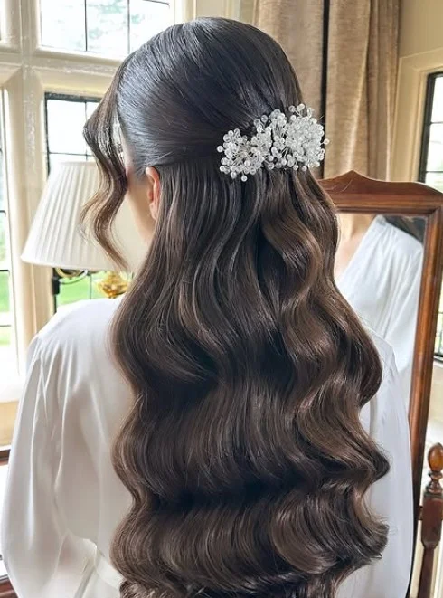 Loose Curls Wedding Hairstyle