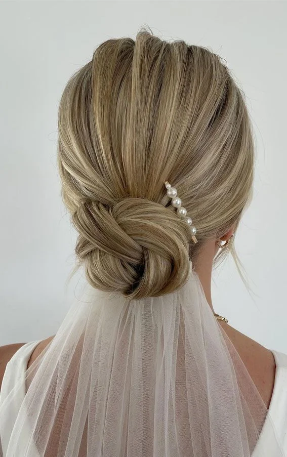 Low Textured Bun with Veil