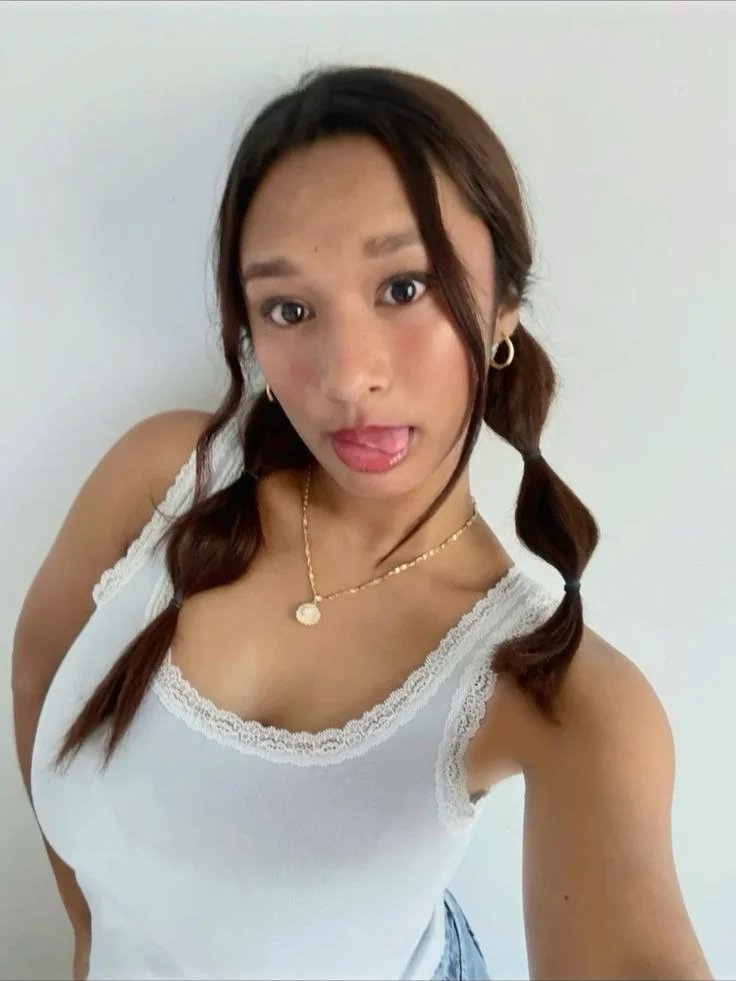 Side-Parted Bubble Pigtails