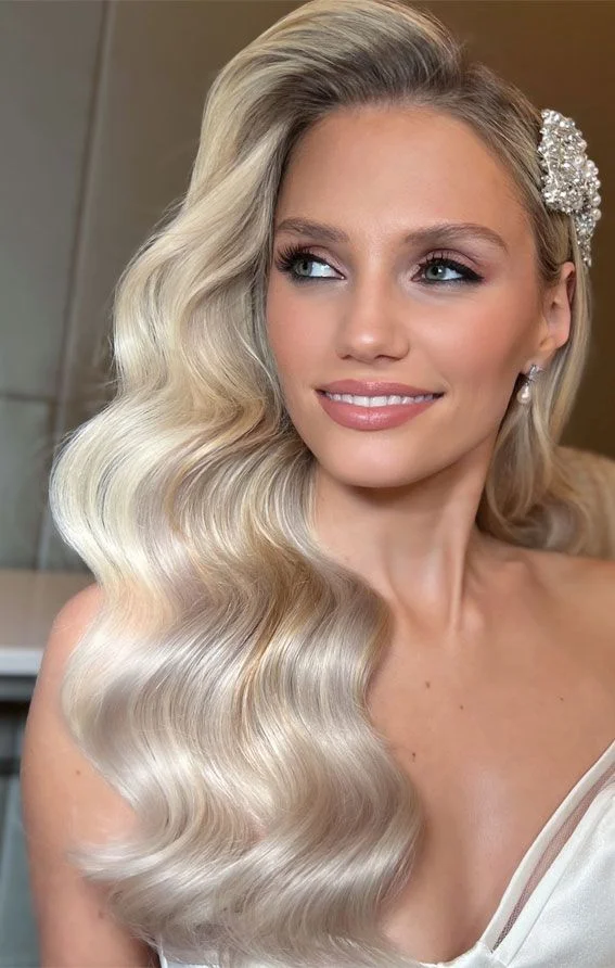 Side-Swept Glam Bridal Hair