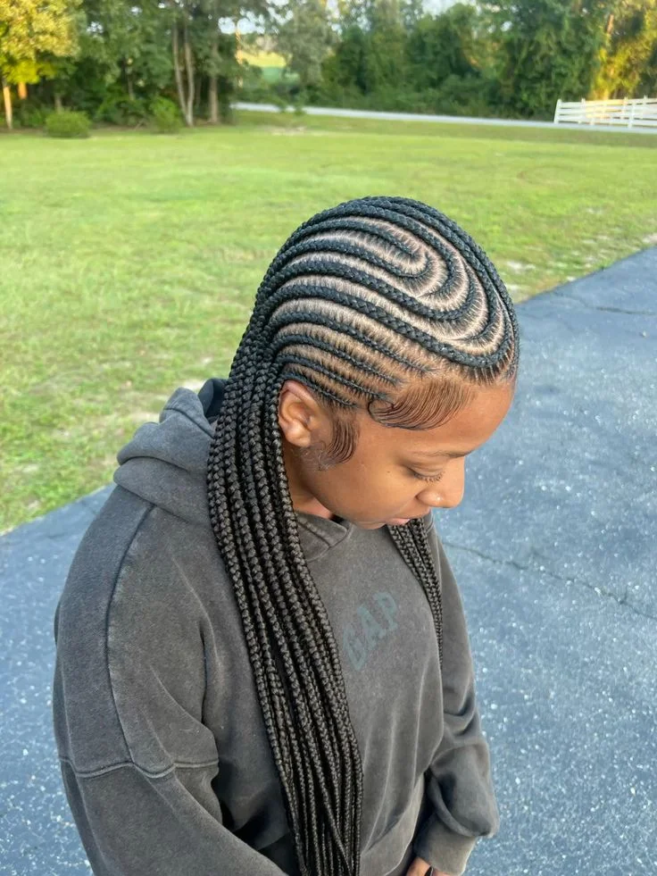 Curved Stitch Braid Style