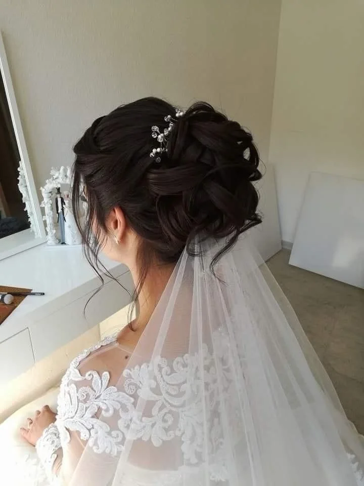 Romantic Messy Bun with Veil