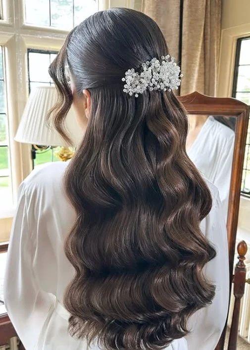 Loose Curl Half-Up Style