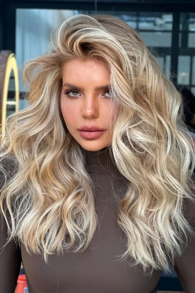 Voluminous Curly Waves