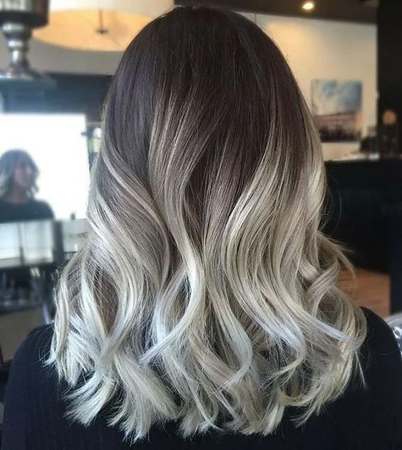 Dark Roots Platinum Blonde