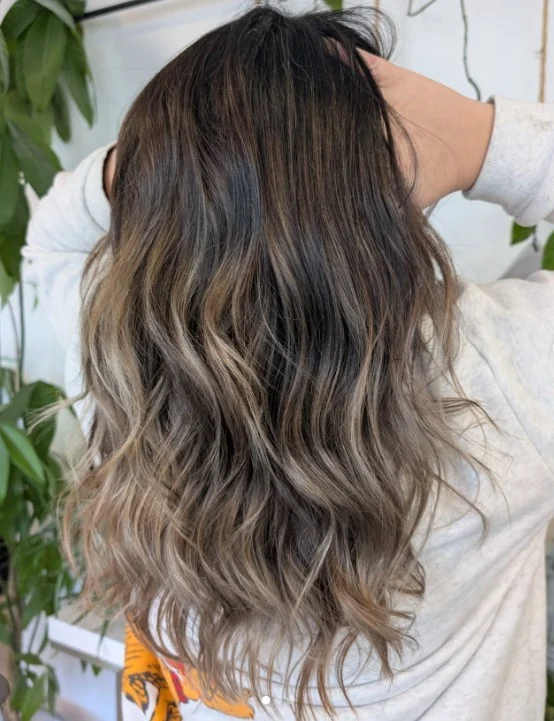 Dark Roots Blonde Root Melt